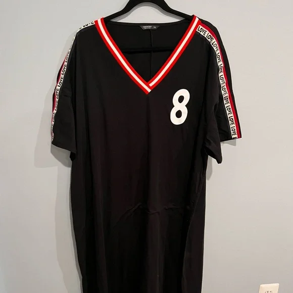 Long black dress 🖤 - Picture 1 of 7